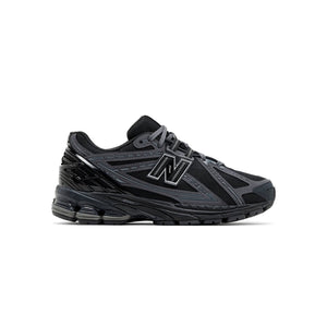 1906R Black/Phantom batai - ADV Store