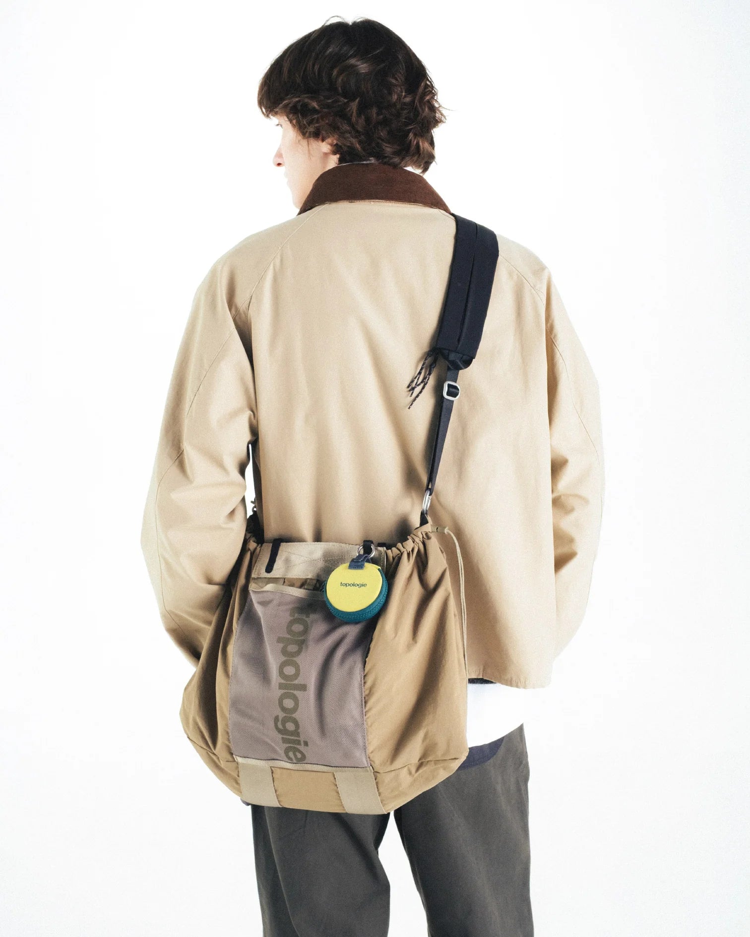 Topologie Strap Crepe Pocket Sling Black
