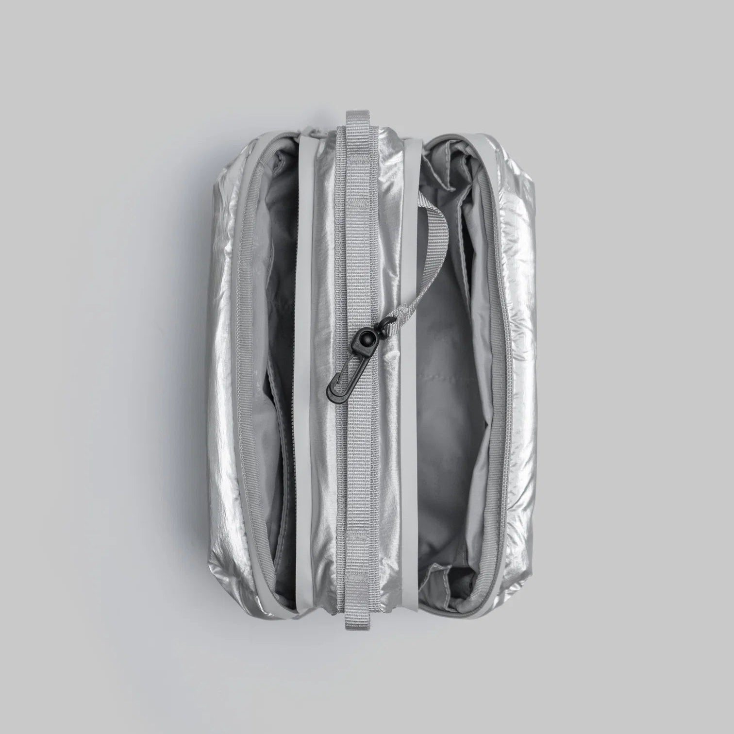 Topologie Bag Bottle Sacoche Medium Chrome Space Coated