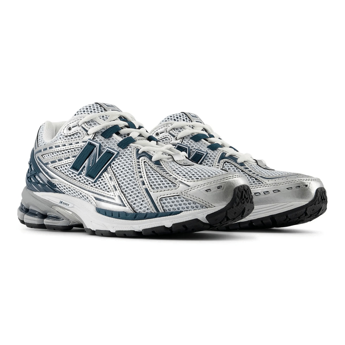 New Balance 1906R Silver Metallic/Deep Ocean batai – vaizdas iš trijų ketvirčių