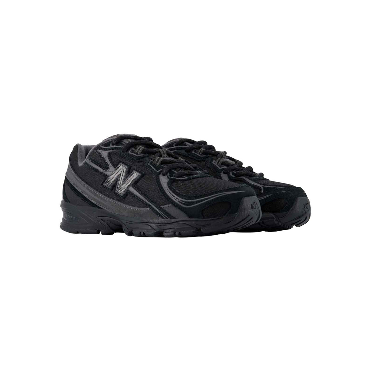 New Balance 740 Black batai – vaizdas iš trijų ketvirčių