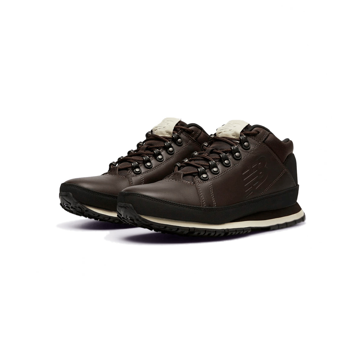 New Balance 754 Black odiniai batai – vaizdas iš trijų ketvirčių