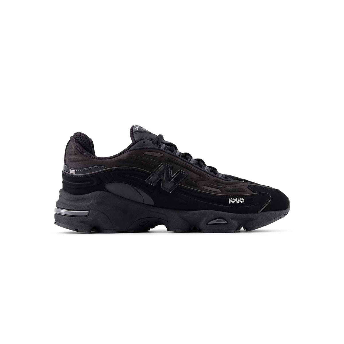 New Balance 1000 Black/Black Metallic batai – vaizdas iš šono