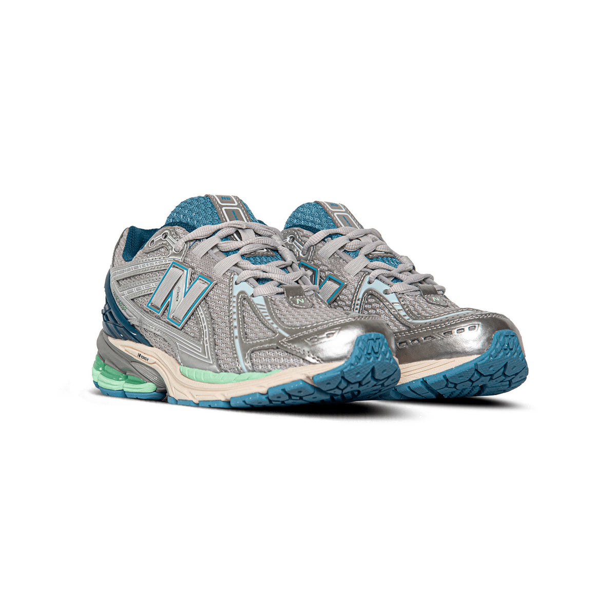 New Balance 1906R Silver Metallic/Stillwater batai – vaizdas iš trijų ketvirčių