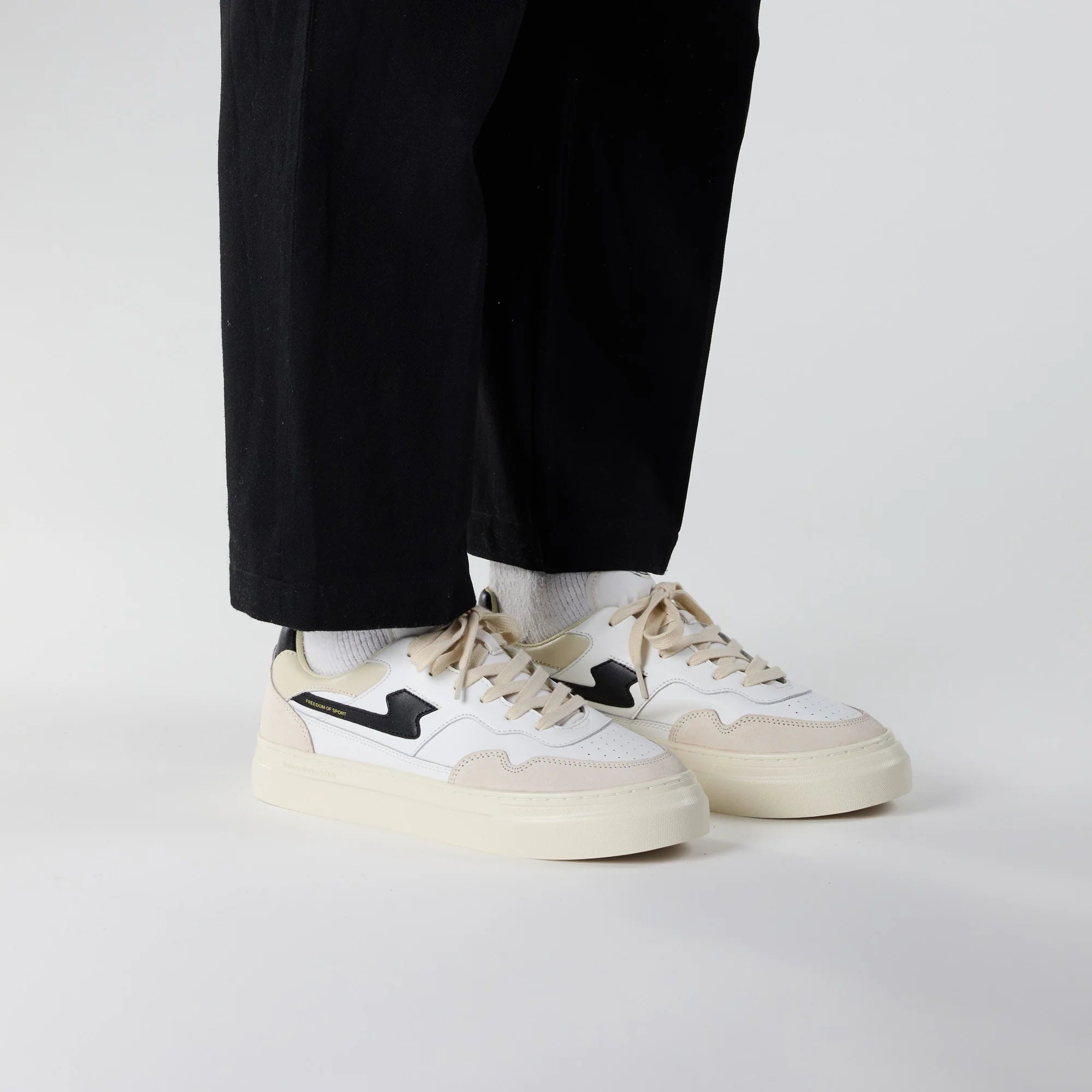 Stepney Workers Club Pearl S - Strike - @dv