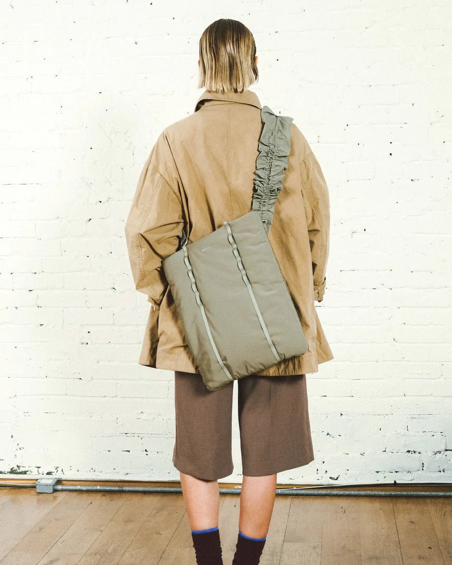 Topologie Wares Bags 16“ Cloud Shopper Moss Tech Sateen - @dv
