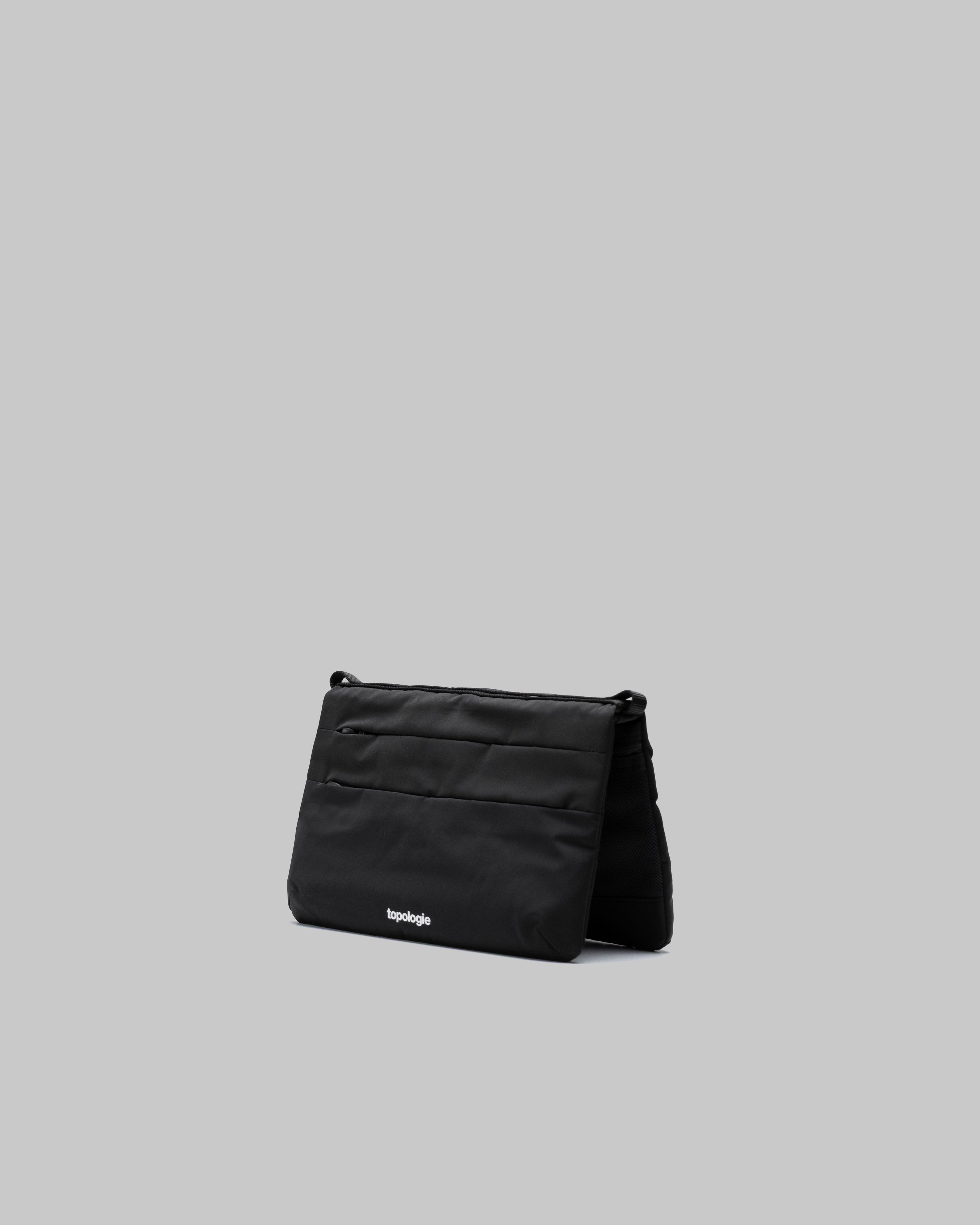 Topologie Wares Bags Flat Sacoche Small Black Tech Sateen - @dv